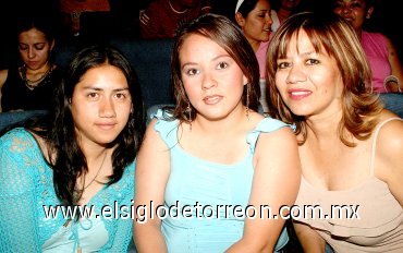 04052007
Elena Huerta Martínez, Fabiola Torres y Valeria Martínez.