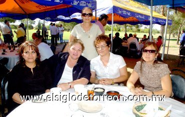 04052007
María Luisa Valencia, María Isabel Garza, Claudia Ramírez, Diana Escobedo y Laura Urdarbay.