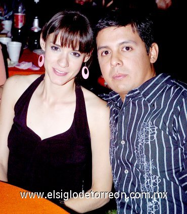 06052007
Alejandro Barraza y Laura Flores