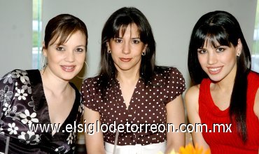 05052007
Gaby Robles, Lucía Ortega y Norma Hernández