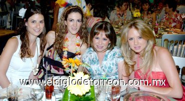 06052007
Rosé Murra, Valeria Muñoz, Ángela Navarro y Aída Sambuci.