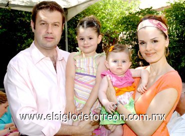 08052007
Jorge, Andrea, Paula y Cecilia Sada Monterrubio
