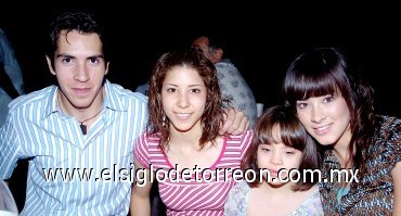09052007
Javier Román, Marisa Román, Dany Lugo y Cecilia Flores