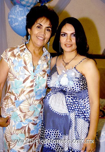 09052007
Marcela de Jardón, en su fiesta de canastilla acompañada de María Guerrero