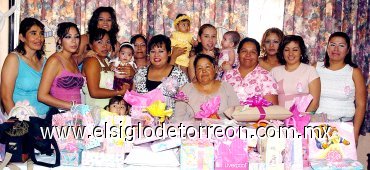 100522007
Patricia Maldonado fue festejada con una reunión de canastilla, por la próxima llegada de su bebé.