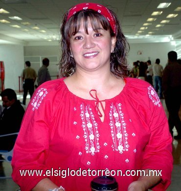 05052007
Elizabeth Muñoz viajó con destino a la ciudad de los Ángeles