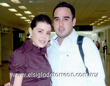 06052007
Alejandro y Nidia Ortiz viajaron a la ciudad de Guadalajara, Jalisco.