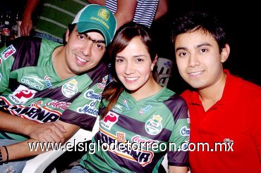 13052007
Jorge Fematt, Daniela Rubio y Poncho Campa.
