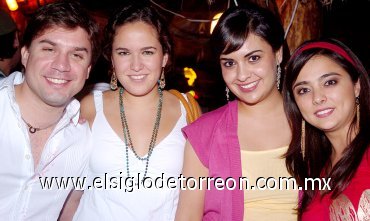 14052007
Rudy, María Angélica, Lulú y Eva Sofía.