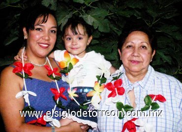 16052007
Gloria Elena Muñoz de León, Adriana Espinosa y Gabriela Arriola.
