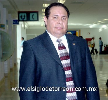 17052007
Jesús Ríos Quintana viajó a México.