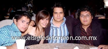 18052007
Luis Ibarra, Cecy Sánchez, Omar Villegas y Francisco Morales.