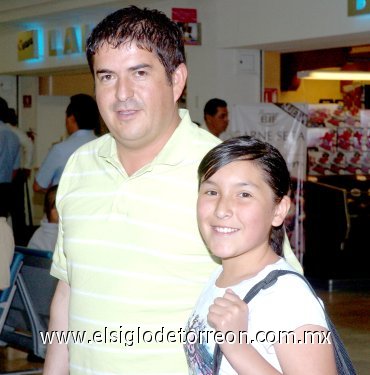 18052007
Carlos y Liz Magallanes viajaron a Tijuana