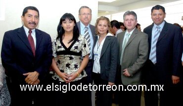 20052007
Jorge Cano, Sonia Ramírez, Juan Manuel Torres, Rocío Magdalena, Gilberto Mena y Jaime Rodríguez, en una reunión.