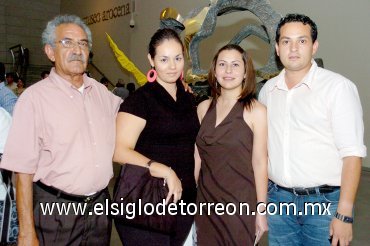 20052007
José y María Teresa Arreola, Mariana de la O e Israel Arreola S.