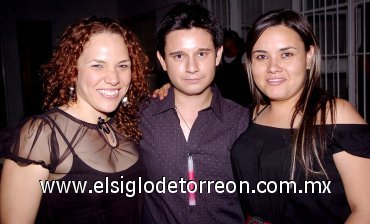 20052007
Perla Alfani, Omar Coyoli y Cristy Gutiérrez.