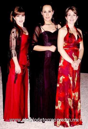 21052007
EdelmiraPasos de Aguirre, Sara de los Santos de Rodríguez y Claudia Pérez de García