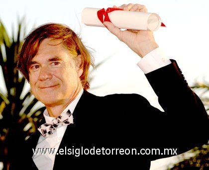 El director estadounidense Gus Van Sant recibió el premio dedicado al 60 aniversario del festival de cannes.