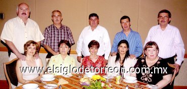 23052007
Jesús y Martha Arriaga, Luciano y Cande Arriaga, Carlos y Adriana Niño de Rivera, David y Alicia Sánchez, Carlos y María de la Luz Noyola.