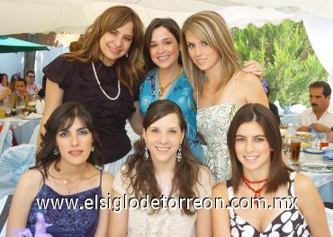 22052007
Cecilia de Villarreal, Mariana de Robles, Mónica de Cedillo, Loris de Giacomán, Ángela Hernández y Gaby de Nahle.