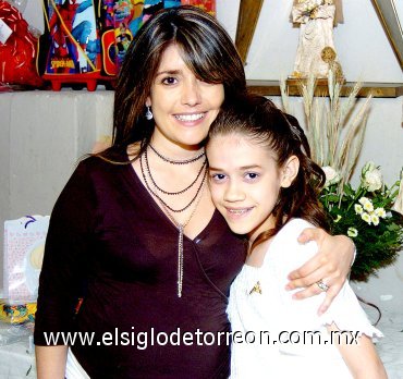 25052007
Belinda y su madrina Sandra G. de Argüello.
