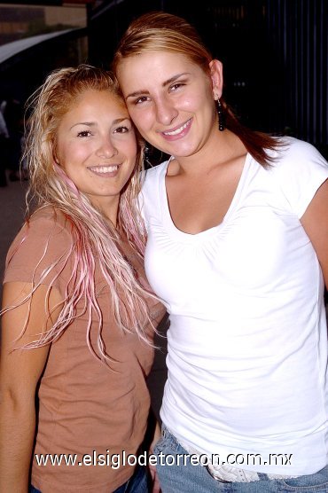 27052007
Brenda Muñoz y Gabriela Martínez.
