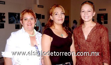 27052007
María de Jesús Ávila, Maribel Martínez y Fátima Borrego.