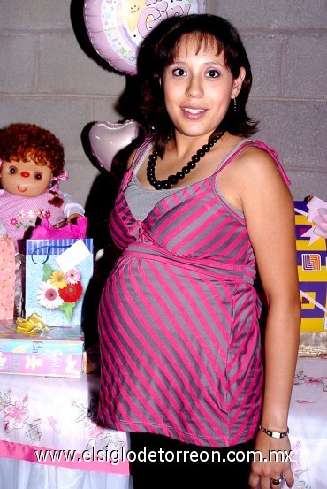 31052007
Una bebita, es la que espera Karla Torres de Martínez.