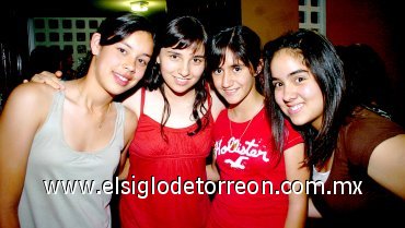 01062007
Andre Aguirre, Ileana González, Joselin Revueltas y Alejandra Pérez.