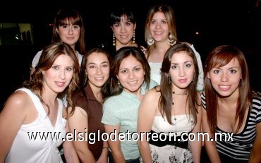 02062007
Estefanía Hernández, Marcela Silva, Hilda Solorio, Linda Aguirre, Rocío Valdez, Érika Franco, Olivia Ávila y Deyanira Peña.