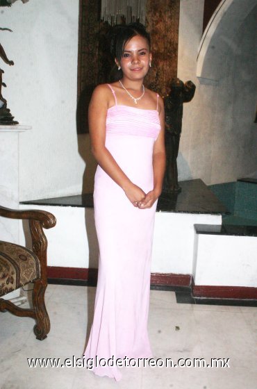 03062007
Karla Araceli Díaz de León Santana, en una recepción de boda.