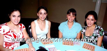 03062007
Marcela Garza, Georgina Cassani, María del Carmen Chávez y Paulina Tovar.