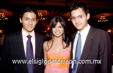 03062007
Mario Fematt, Nadia Nahle y Luis Fematt.