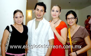 04062007
Élida Gutiérrez, Luis Carlos Herrera, Nayeli Rangel y Cindy Bueno.