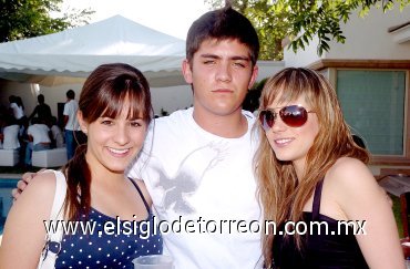 04062007
Marcela González, Isabel y Marcelino Murra.