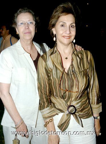 04062007
Rosarín Fernández y Bertha Aurora Berlanga.