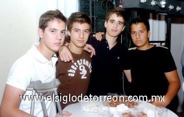 07062007
Juan Pablo Gómez, Galileo Gutiérrez, Gerardo Gallegos y Gonzalo Villegas.
