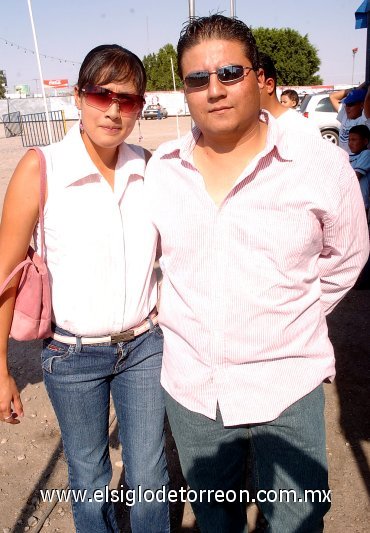 07062007
Wendolyn Rodríguez y Ariel Palomo.