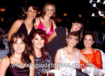 14062007
Patricia Sandoval, Celia Arratia, Susana Arratia, Ana Iveth Sandoval, Fer Sandoval, Nina de Sandoval y Ana Fares.