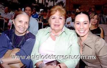 10062007
Milagros Rioja, Avelina e Itziar Muguerza.