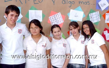 10062007
Rodolfo, Julia, Maricela, Vanesa y Aiko.