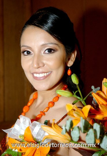 22062007
Citlali Eréndira Morales Vargas, el día de su despedida de soltera.