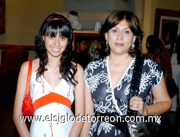 17062007
Dora de Montoya y Marijose Montoya.
