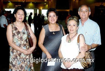 17062007
Rosario Rodríguez, Rosario Ochoa, Gloria Gallardo y José M.