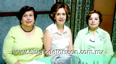 18062007
Martha Leticia de Alba, María Elena García y Martha de la Fuente.