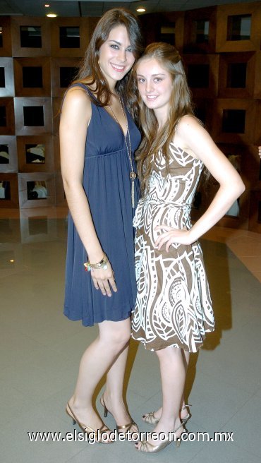 21062007
Daniela Sesma y Paulina Teele.