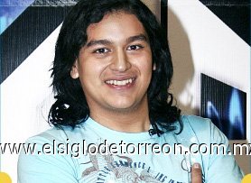 Willie
Edad: 19 años. 
Origen: Veracruz.
Conócelo: Un apasionado de los 60, 70 y 80. Sus ídolos son Elvis Presley y The Beatles. Intentará brillar como esas estrellas.
Su favorita: Me Pongo Mal.