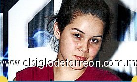 Karla
Edad: 17 años.
Origen: Monterrey. 
Conócela: Estaba a punto de entrar a trabajar cuando vio la convocatoria para el programa; decidió dejarlo todo para seguir sus sueños. 
Su favorita: No sé si es Amor.