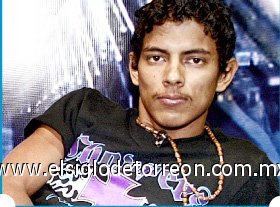 David
Edad: 21 años.
Origen: Tamaulipas. 
Conócelo: Hasta hace unos días ordeñaba vacas; ahora quiere brillar en el escenario y demostrar que los campesinos también tienen talento musical.
Su favorita: Ojos de Miel.