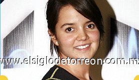 Dafne
Edad: 17 años.
Origen: Chihuahua. 
Conócela: Comenzó a bailar a los ocho años y recibió un premio como la bailarina de 2004 en su ciudad natal. Su meta es convertirse en la mejor cantante.
Su favorita: Besos de Ceniza.